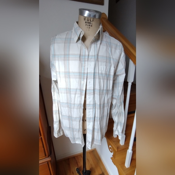 Men's button up combo! 8 shirts - Picture 7 of 9